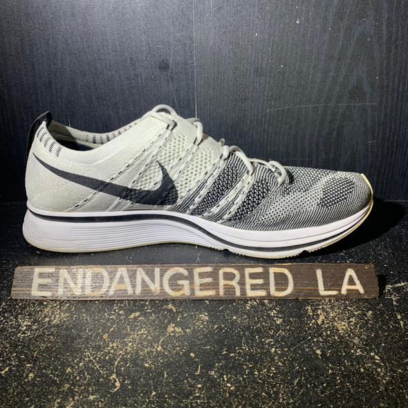 Nike Air Trianer White Black Sz 9.5 Nike Air Trianer White Black Sz 9.5