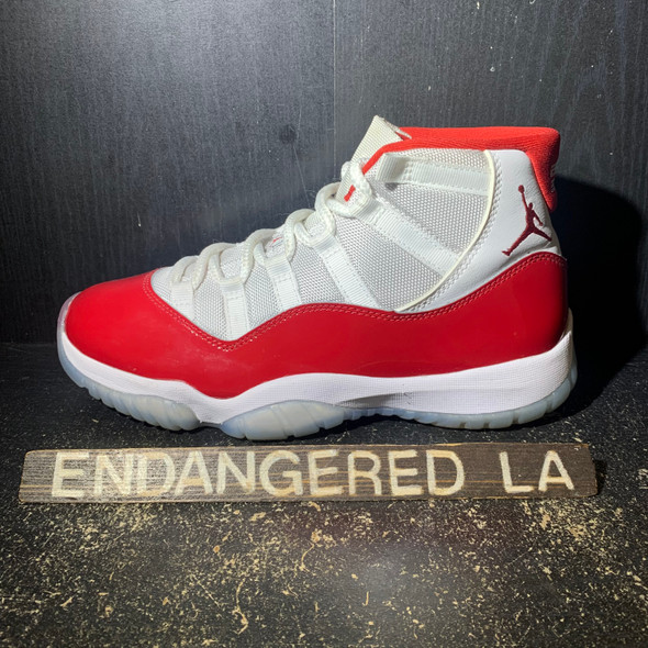 Air Jordan 11 Cherry Sz 7.5 Air Jordan 11 Cherry Sz 7.5