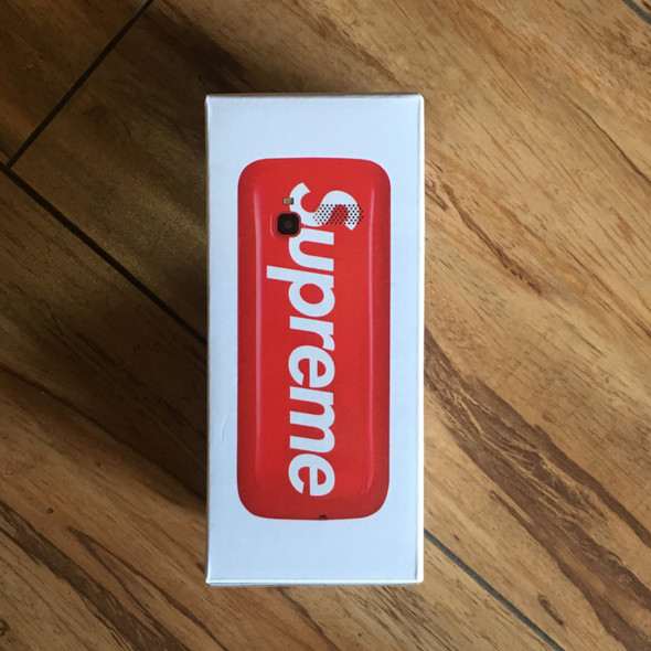 Supreme Burner Phone Red F/W 19' 1