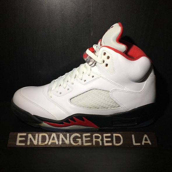 Air Jordan 5 Fire Red 13' Sz 13 (#17733) Air Jordan 5 Fire Red 13' Sz 13 (#17733)