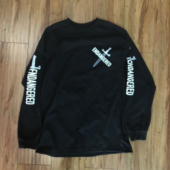 .Endangeredla L/S Tee Black Sz S .Endangeredla L/S Tee Black Sz S
