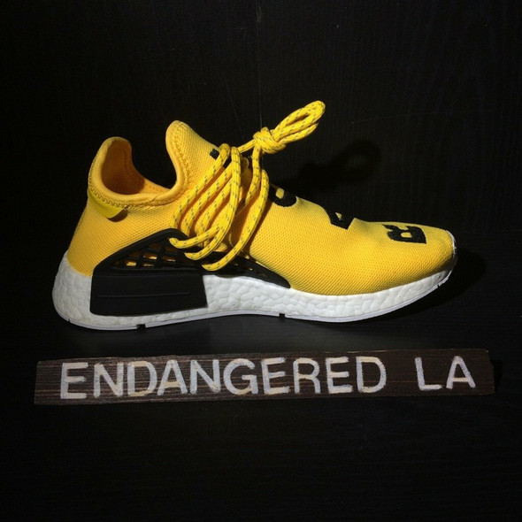 Adidas NMD Pharrell Human Race Sz 9.5 (#18050) Adidas NMD Pharrell Human Race Sz 9.5 (#18050)