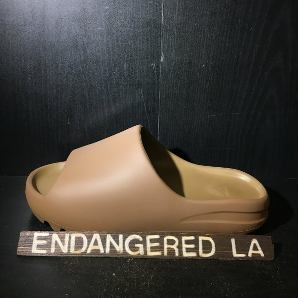 Yeezy Slide Core Sz 10 (#19679) Yeezy Slide Core Sz 10 (#19679)
