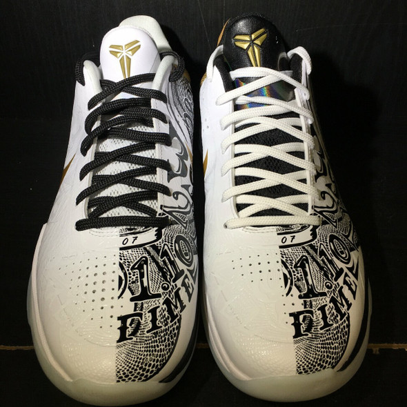 Kobe 5 Protro Big Stage Sz 9.5 (#18124) Kobe 5 Protro Big Stage Sz 9.5 (#18124)