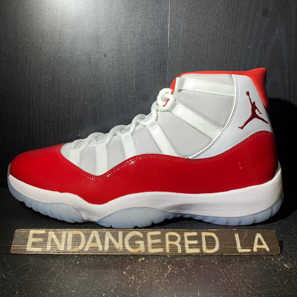 Air Jordan 11 Cherry