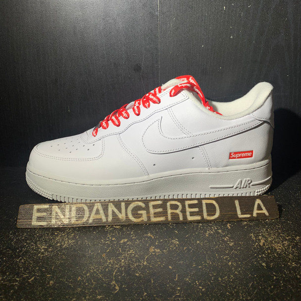 Nike Air Force 1 Supreme White Sz 8.5