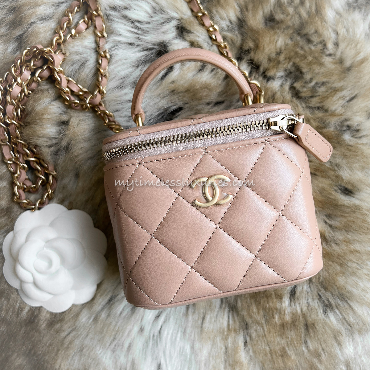 CHANEL 21A Beige Mini Vanity Case Top Handle *New