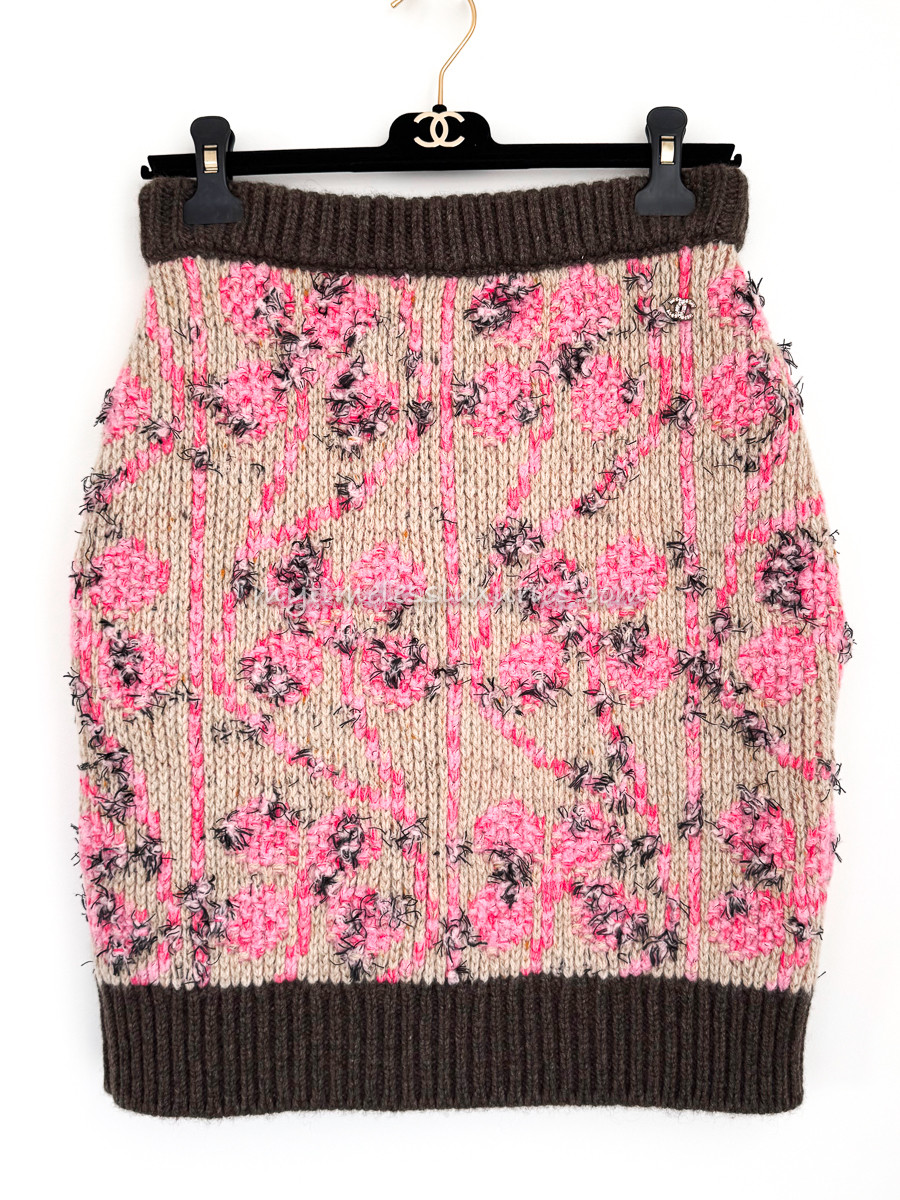 CHANEL 22K Runway Skirt 38 *New