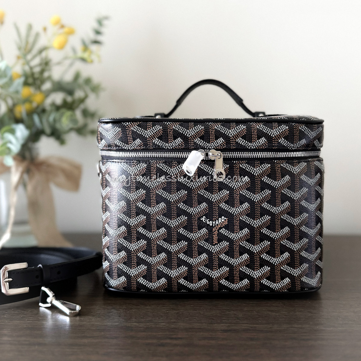 GOYARD Muse Vanity Case + Strap - Timeless Luxuries