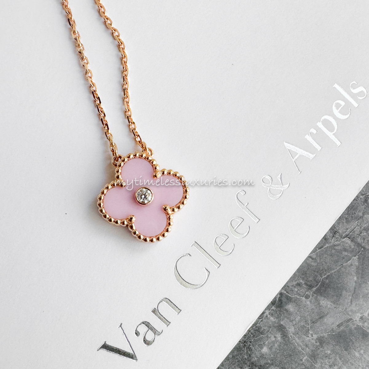 VAN CLEEF & ARPELS Holiday Pendant Pink Sevres/ Diamond/ RG