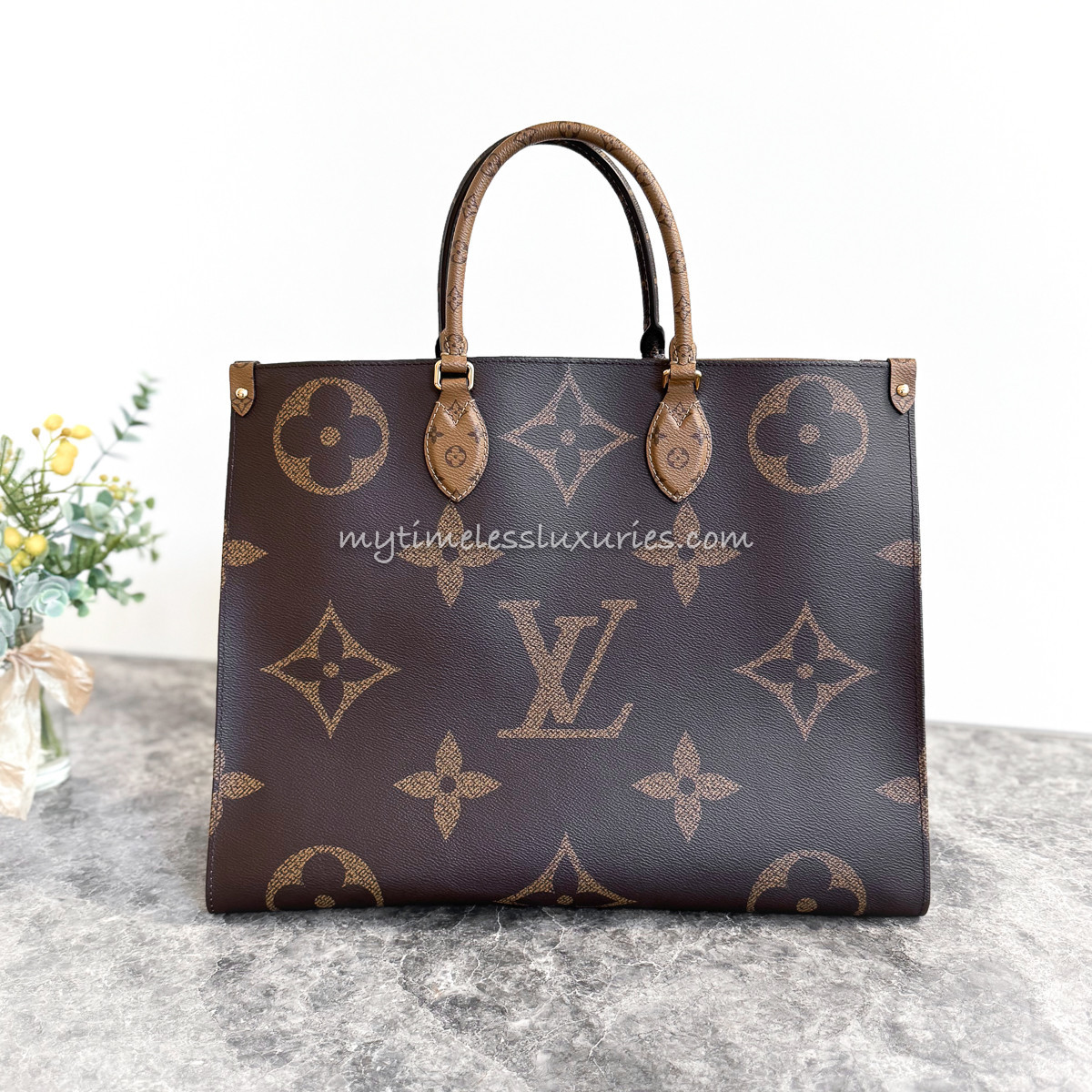 LOUIS VUITTON Monogram Giant Reverse OnTheGo GM Tote