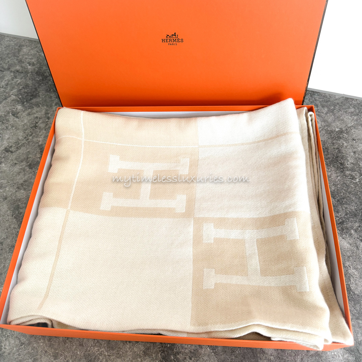 HERMES Avalon Spring Blanket Sable - Timeless Luxuries