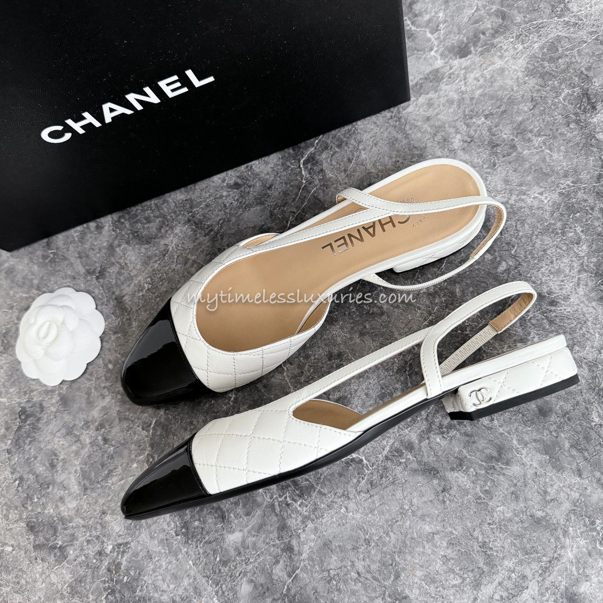 Tweed Slingback Flats white×black 37 CHANEL Two Tone Quilted Slingback Flat White/ Black 37 *New