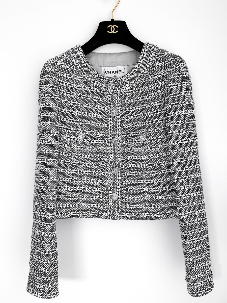 CHANEL 24P Black/ White Tweed Jacket 36
