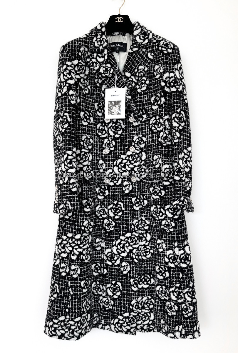 CHANEL 23K Runway Camélia Tweed Coat 38 *New - Timeless Luxuries