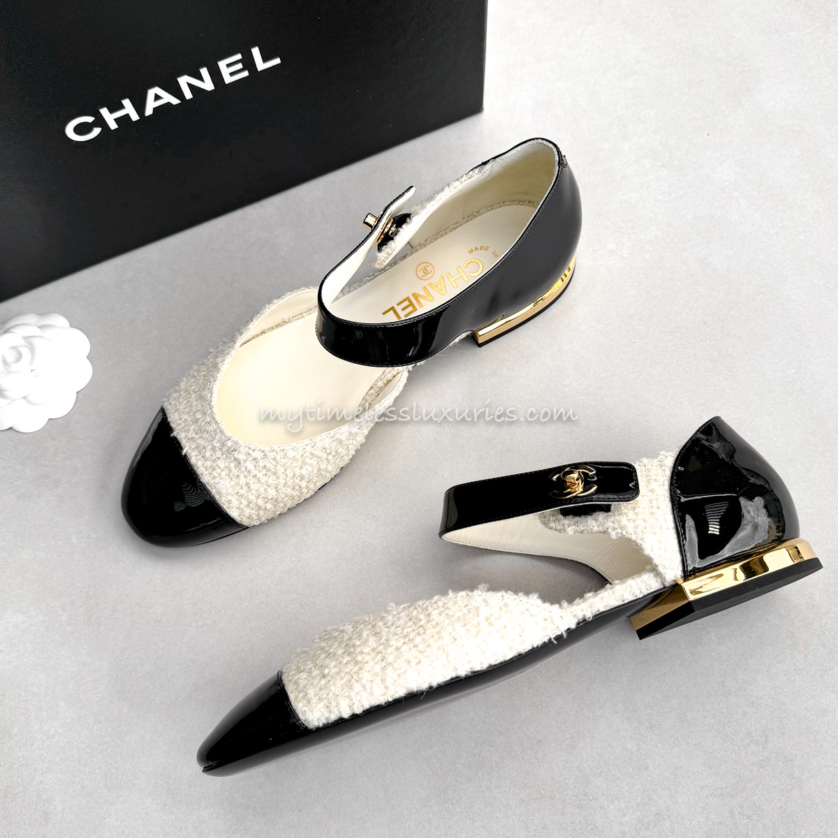 CHANEL CC Turnlock Mary Janes Tweed & Patent Calfskin 39 *New