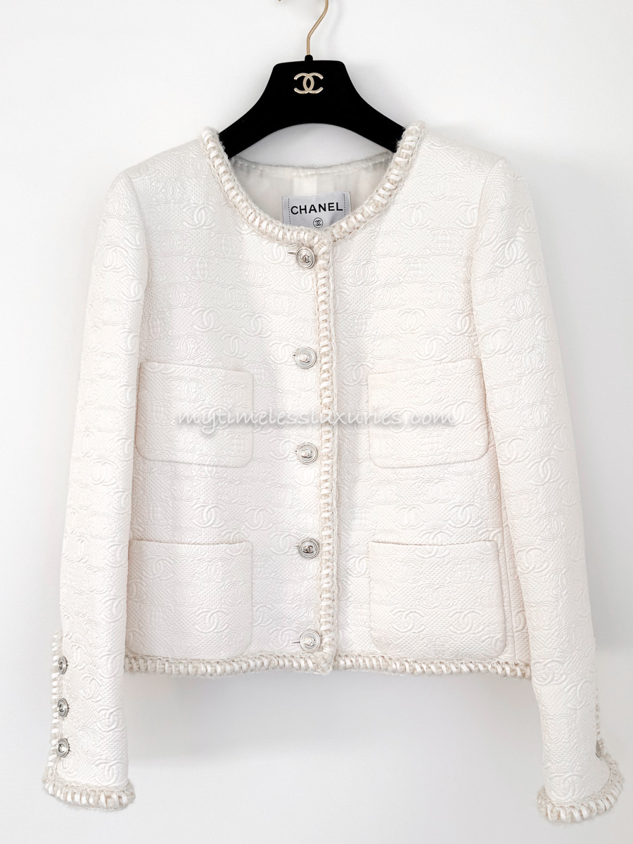 CHANEL 21A Metiers d'Art CC Embossed Jacket FR 38 Ecru - Timeless
