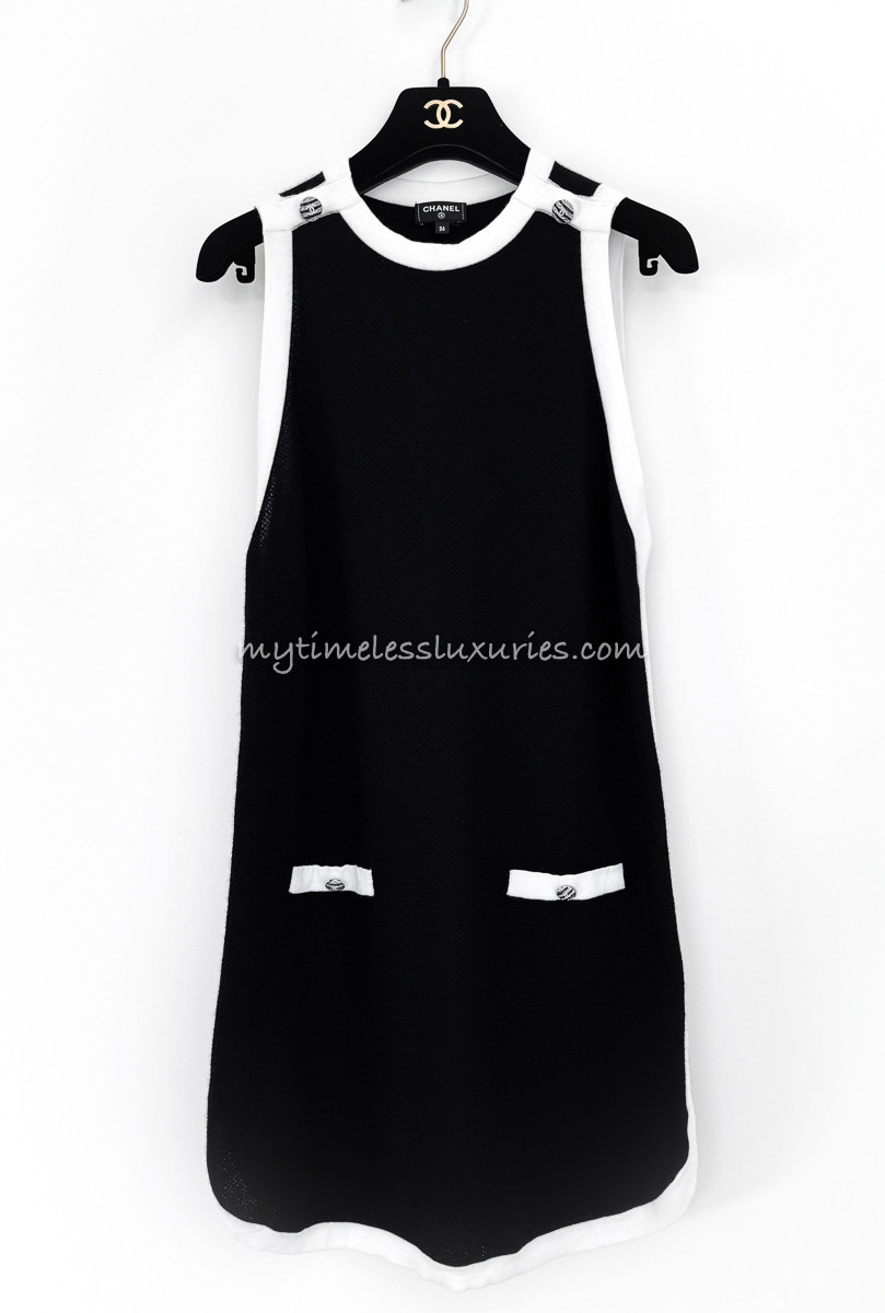 CHANEL 24C Sleeveless Knit Mini Dress 36 Black/ White