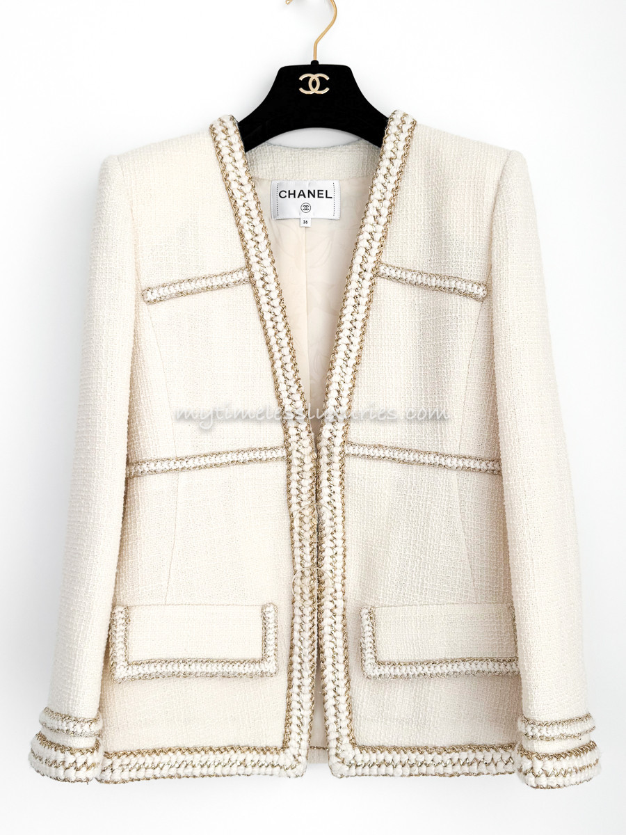 CHANEL 17A Paris-Cosmopolite Ecru Tweed Jacket 36 - Timeless Luxuries