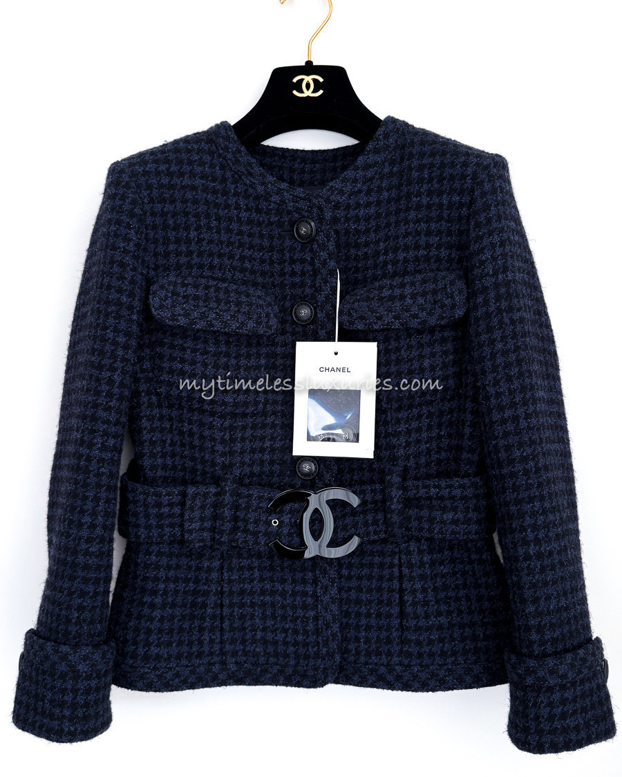 CHANEL 17B CC Belted Houndstooth Tweed Jacket 36 Navy/ Black  *New