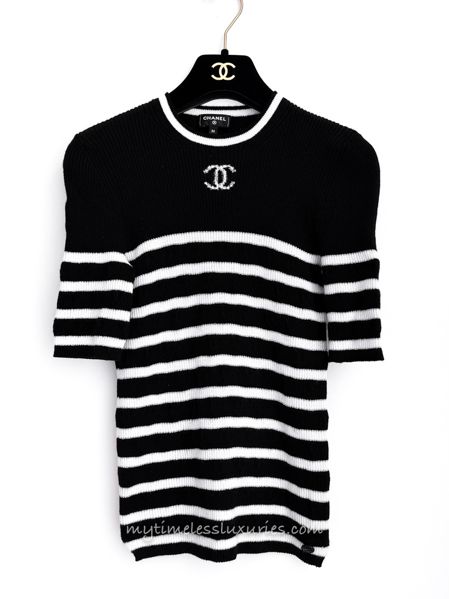 CHANEL 22B CC Heart Detail Knit Top Black/ White 36
