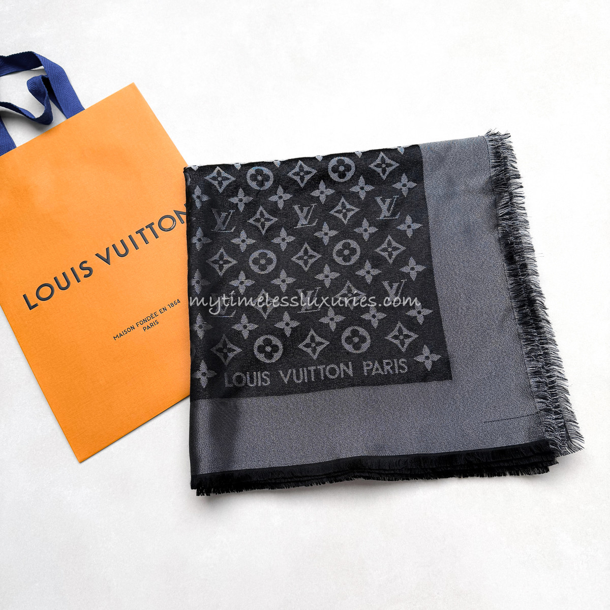 LOUIS VUITTON Monogram Shine Shawl