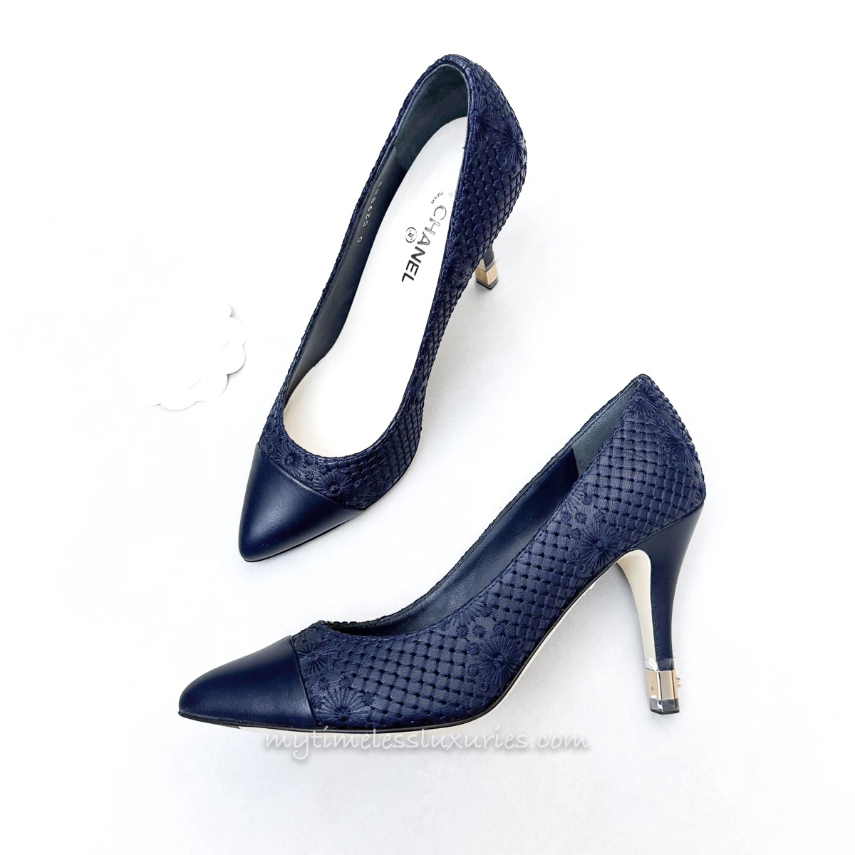 CHANEL Embroidered Leather Pump 35.5 *New