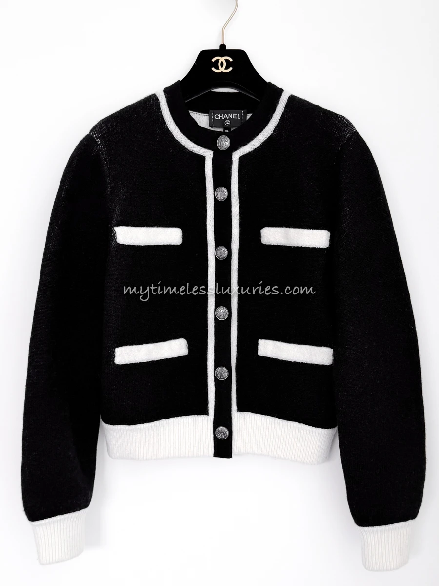 CHANEL 21B Cashmere/ Silk Cardigan Black/ Ecru