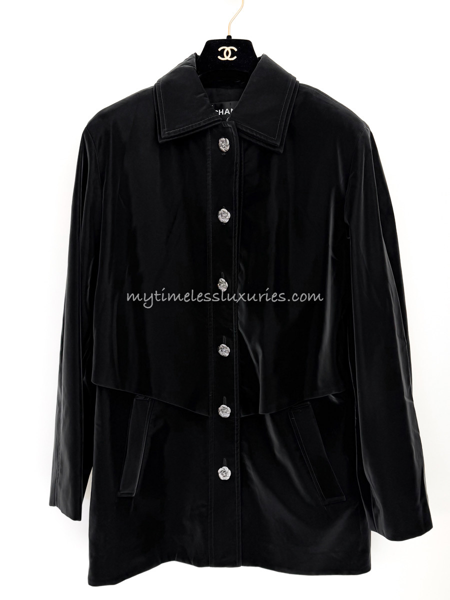 CHANEL 23K Runway Jacket/ Coat CC Camélia Buttons 38