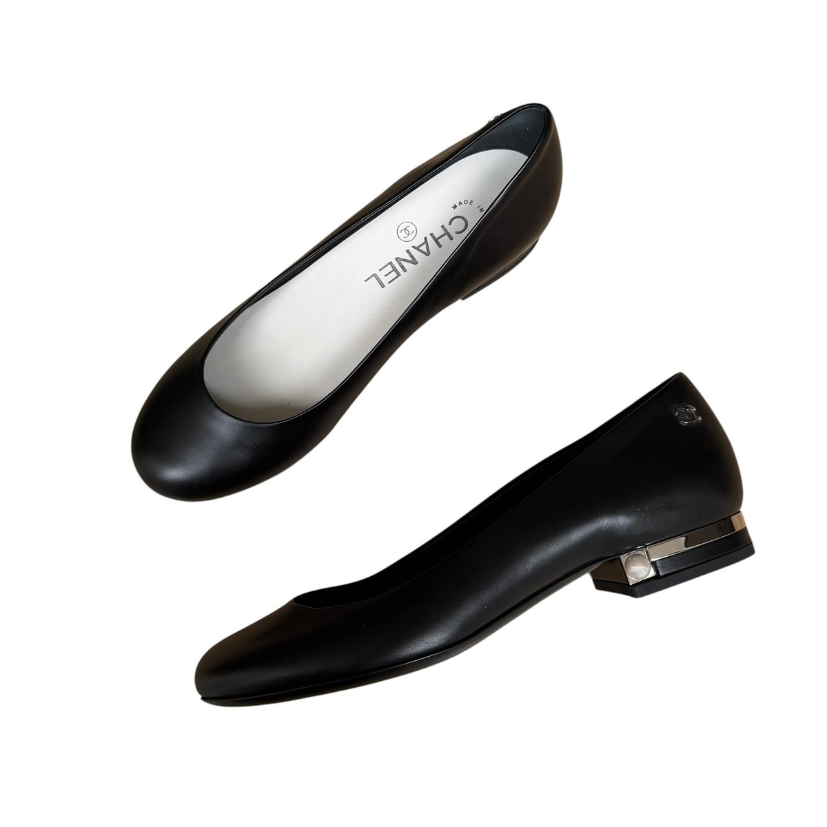 CHANEL CC Flat Pump with Pearl Detail 35.5 *New