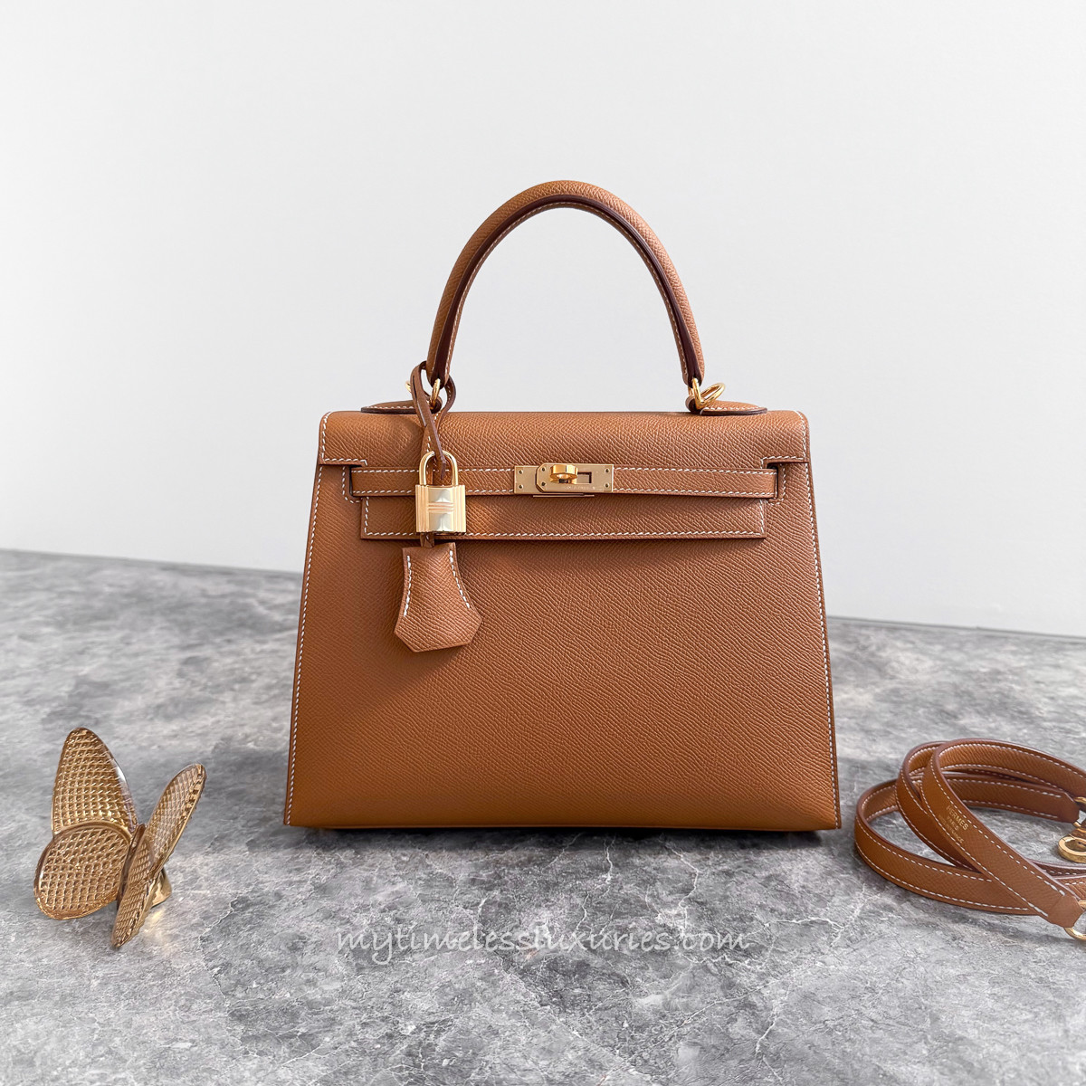 HERMES Kelly 25 Sellier Gold Epsom GHW