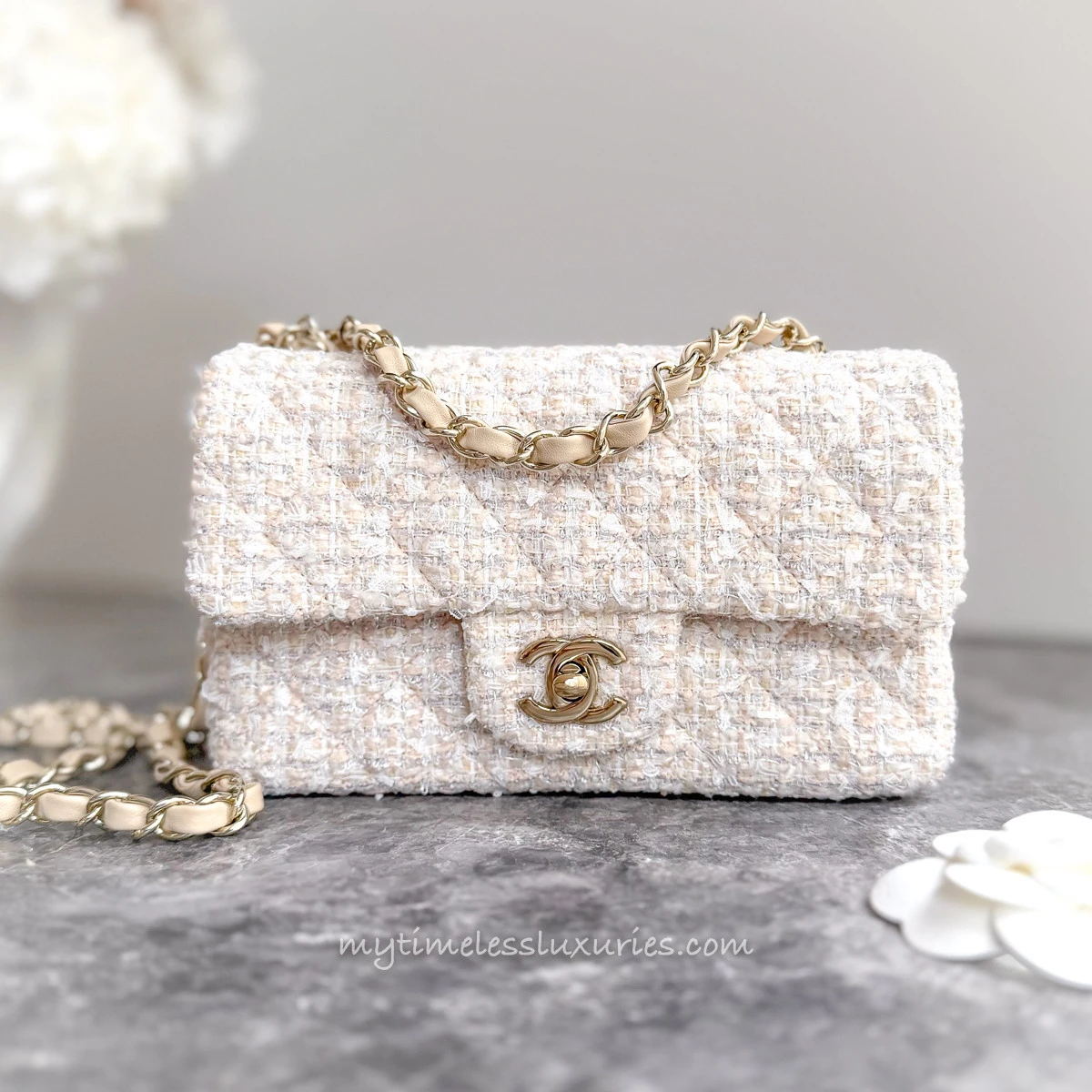 CHANEL 25K Lt Beige Tweed Mini Flap Bag GHW