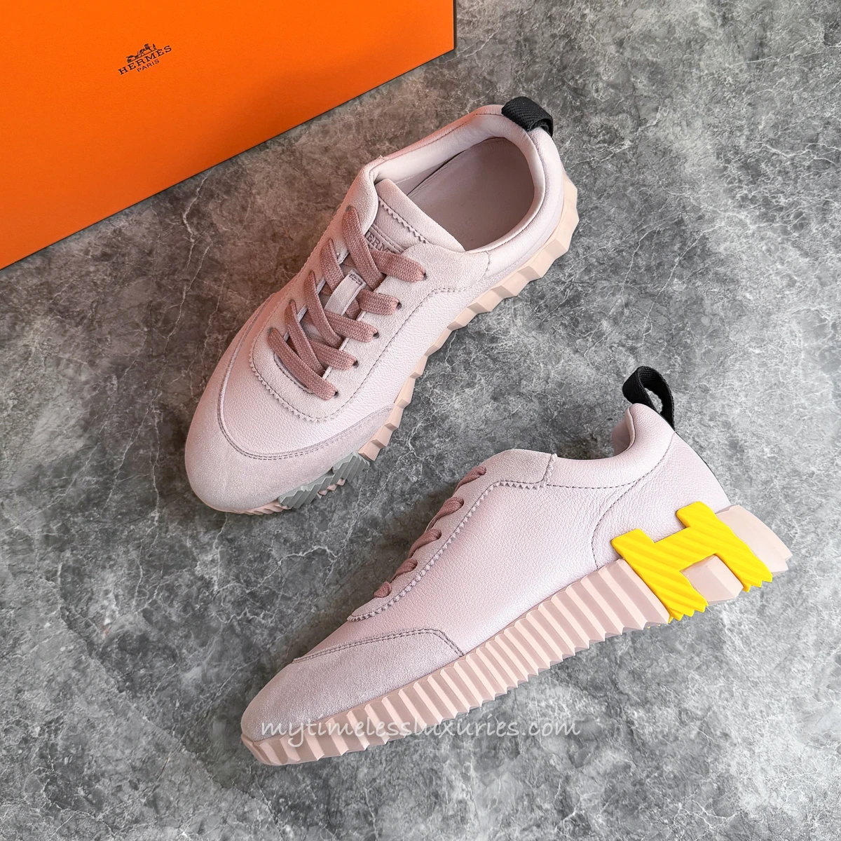 HERMES Bouncing Sneaker Rose Porcelaine 35.5 *New