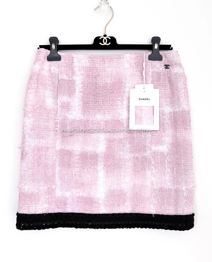 CHANEL 22C Runway Tweed Skirt 38 *New