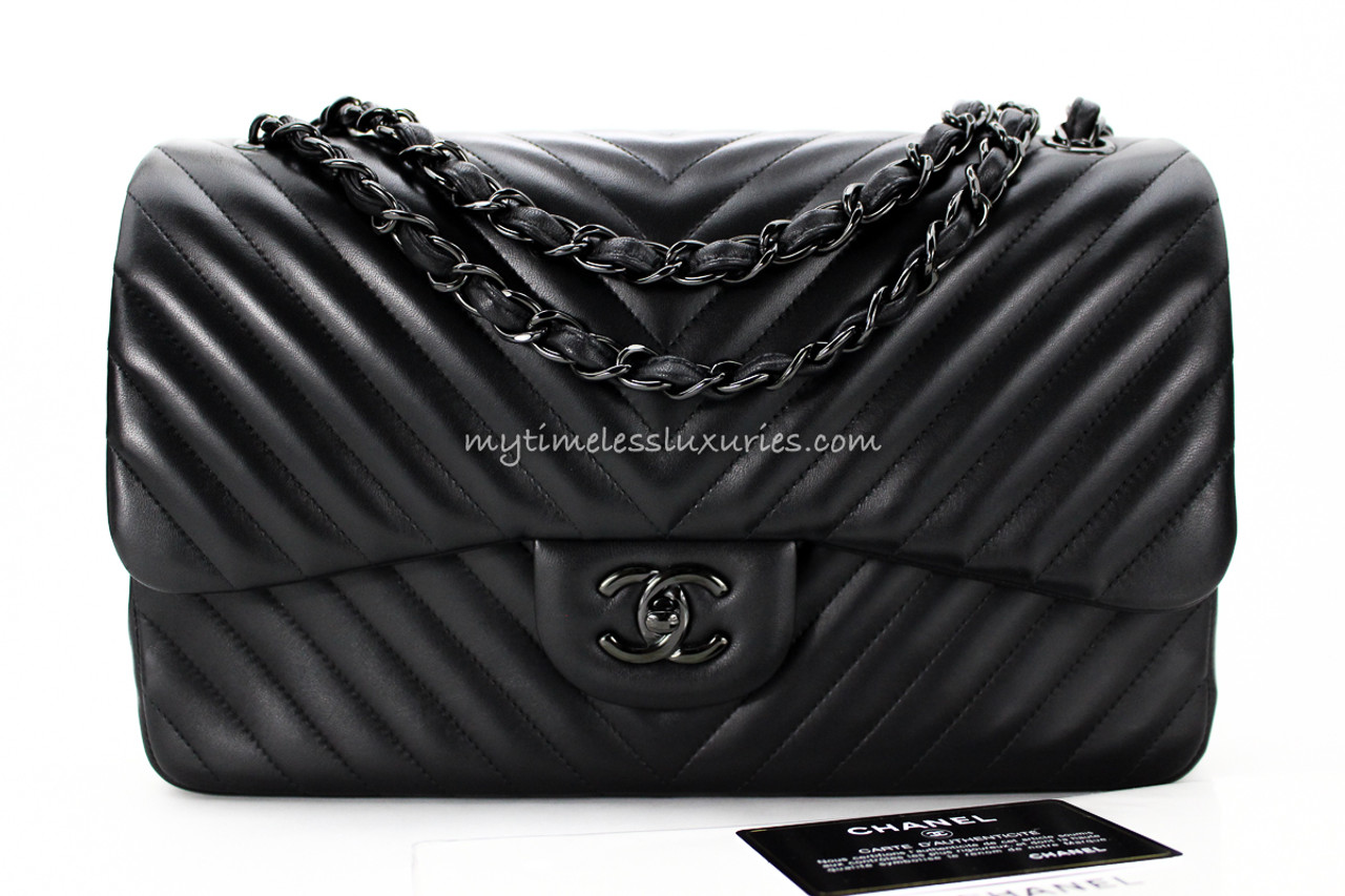 chanel so black flap