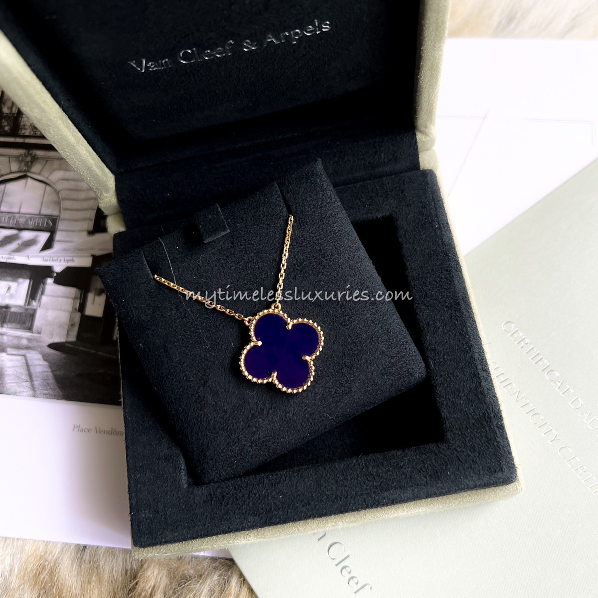 VAN CLEEF & ARPELS Vendôme Limited Magic Alhambra Pendant