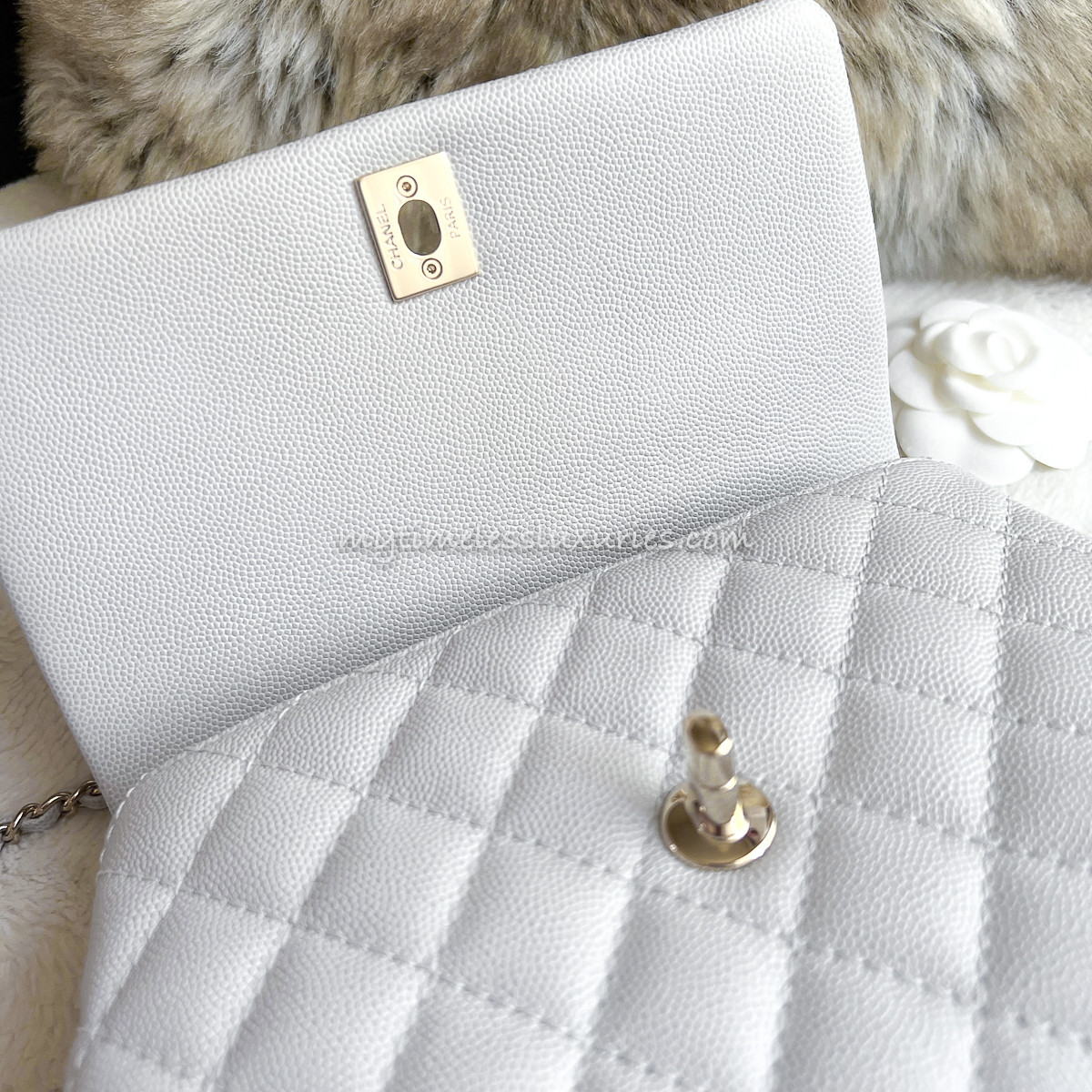 CHANEL 19P Small (Mini) Lt Grey Coco Handle Lt Gold Hw *New