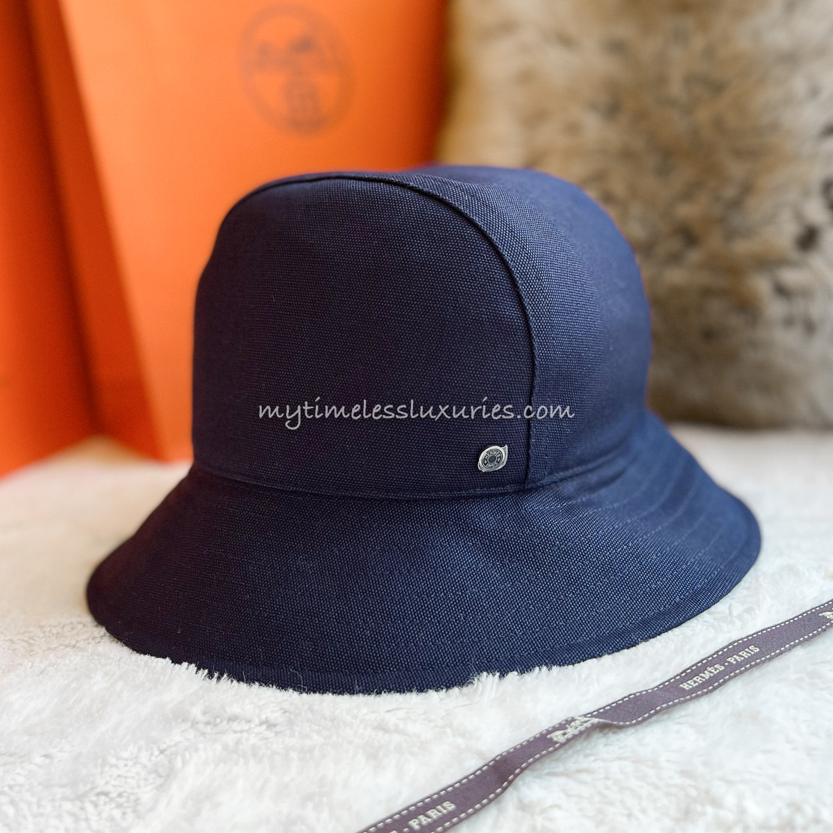 HERMES Elena Bucket Hat Marine 58 *New 