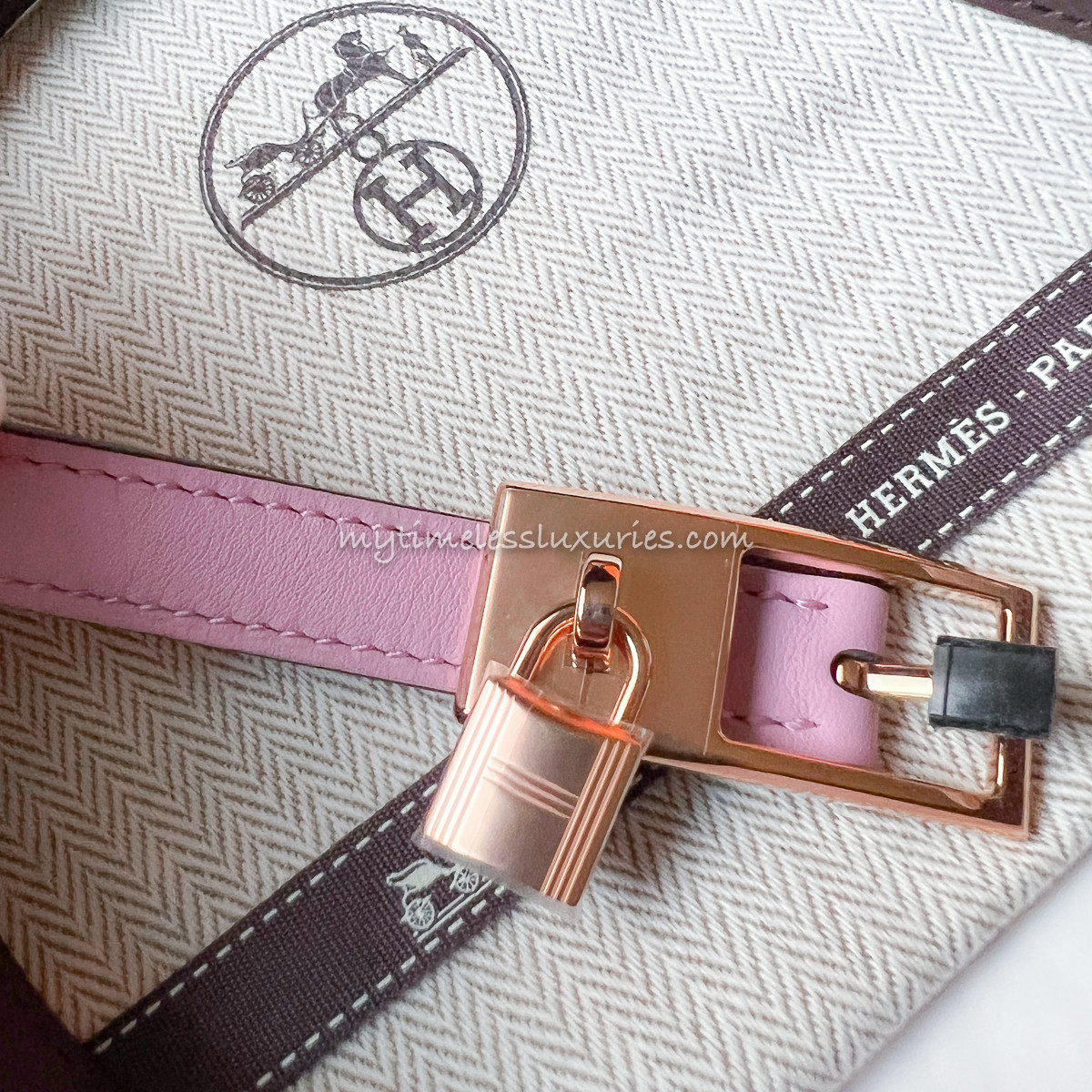 HERMES Lucky 15 Reversible Belt Mauve Sylvestre/ Rouge 