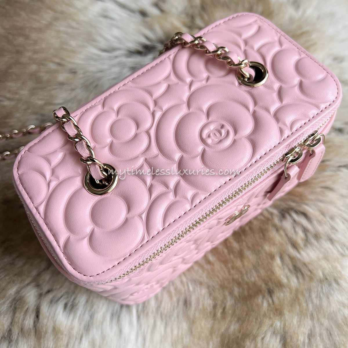 CHANEL Pale Pink Embossed Sunglass Case CHANEL 21S Camélia Embossed Vanity Case *New - Timeless Luxuries main image 2