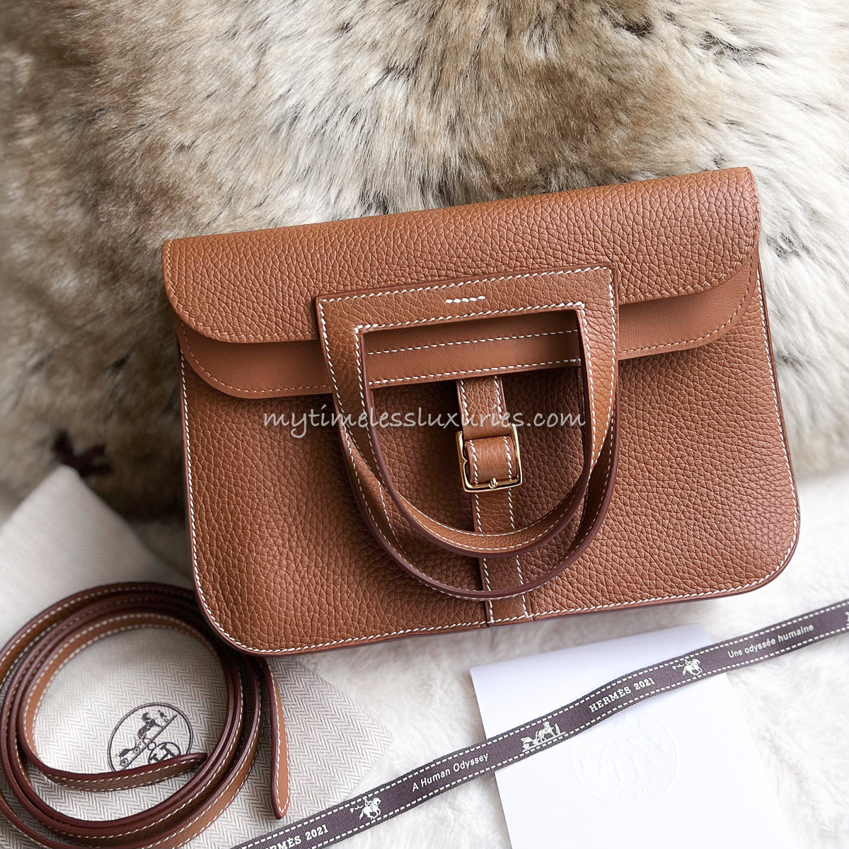 HERMES Halzan 25 Gold Clemence GHW Z - Timeless Luxuries