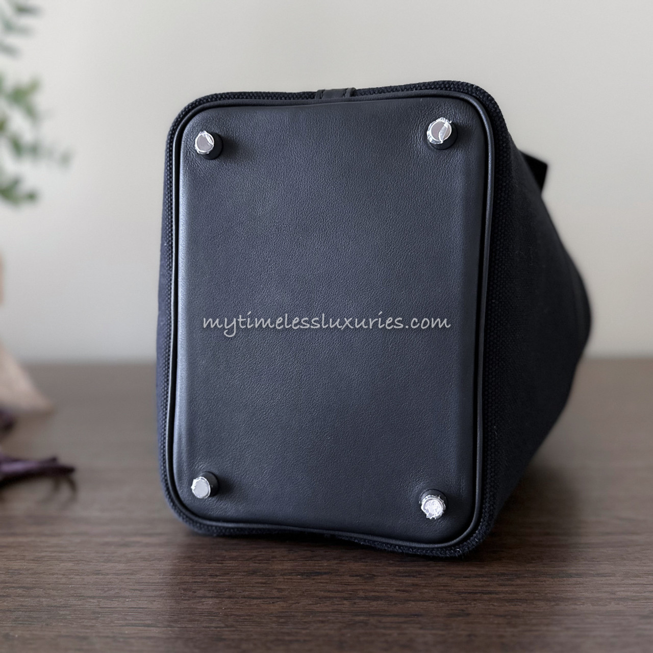 安心の国内発送！【HERMES】Picotin Lock 18 Pocket [Noir/Noir] Picotin Lock 18 pocket bag | Hermès USA