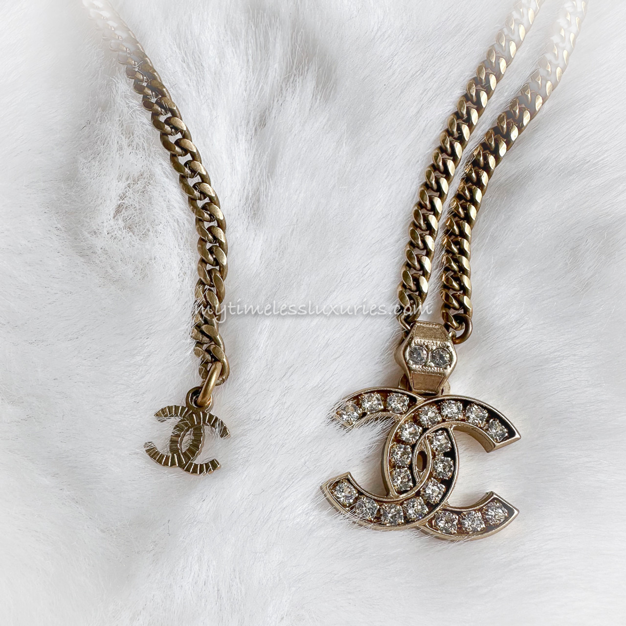 CHANEL 21C Crystal CC Necklace - Timeless Luxuries