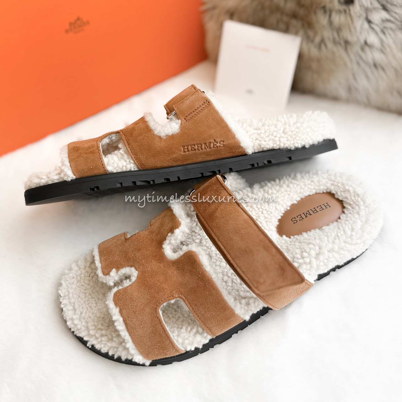 Hermes Sherpa slippers Louis Vuitton bag in 2023