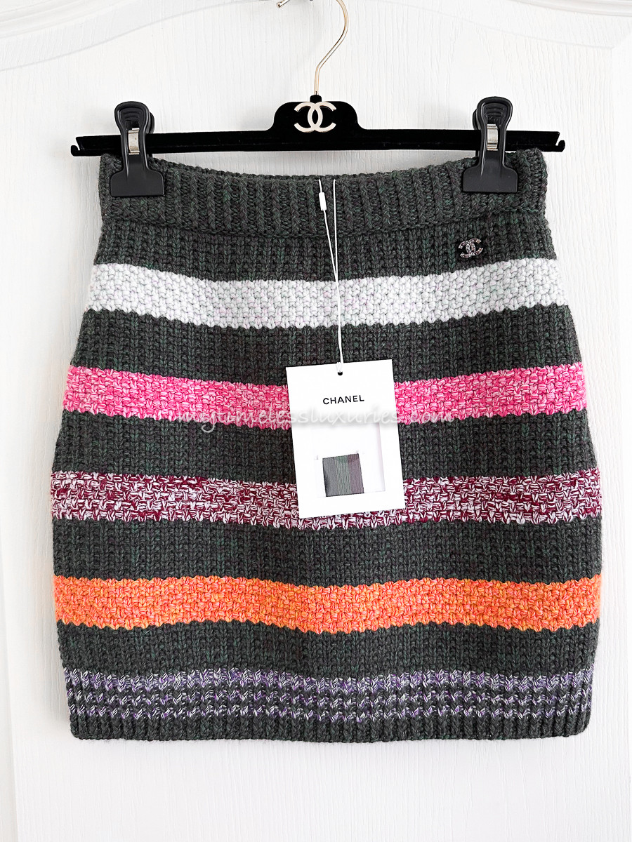 CHANEL 25S KNITTED MINI SKIRT 285