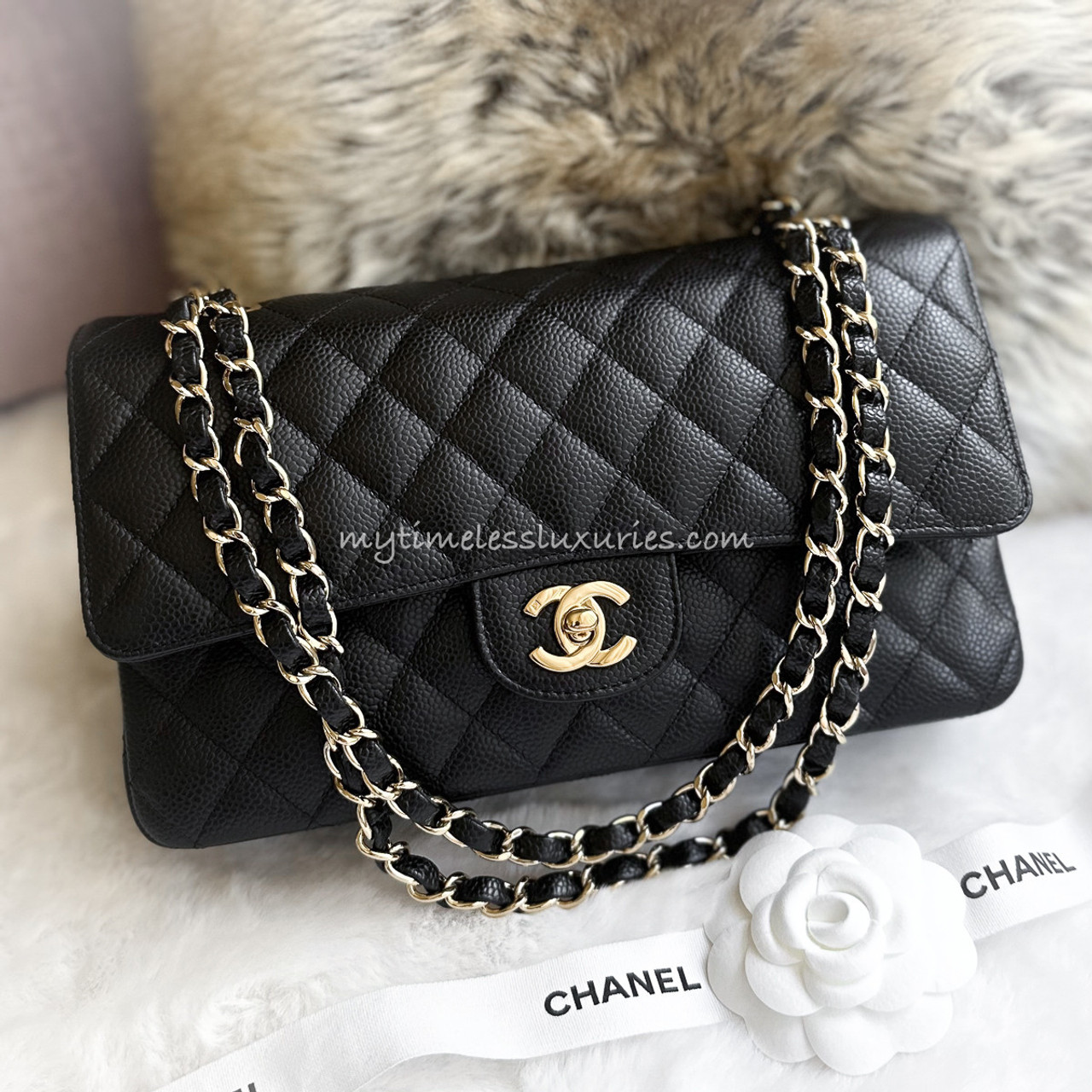 myluxurydesignerbranded  Good Condition Authentic Chanel Classic Medium  25cm Red Caviar Silver Hardware Flap Bag series 14 with Holo Sticker  Dust  Bag RM13xxx only Follow Our Ig Account luxurydesignerbrandeds  luxurydesignerbranded2