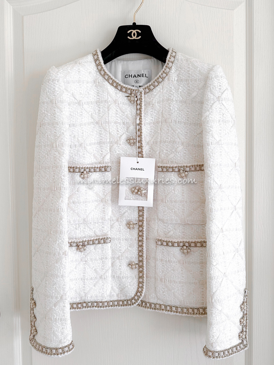 CHANEL 21A Metiers d'Art Lesage Little White Jacket 36 *New - Timeless  Luxuries