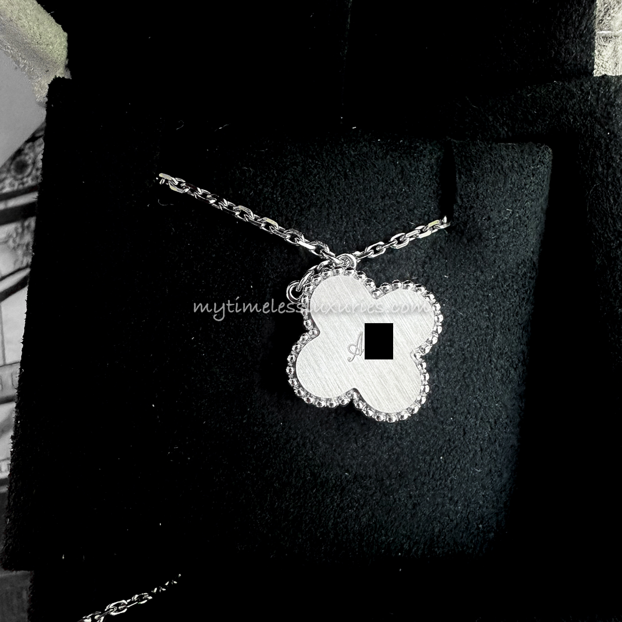 Van cleef holiday pendant 2020 price Clearance