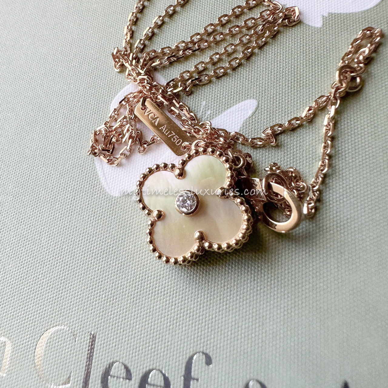 Van cleef arpels holiday pendant Clearance