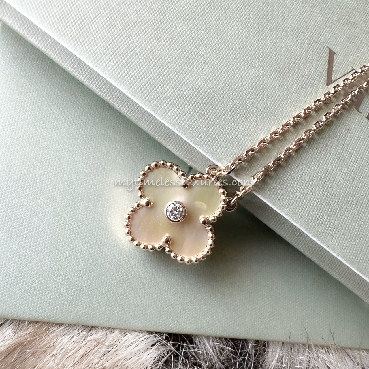 Van cleef arpels holiday pendant 2020 Clearance